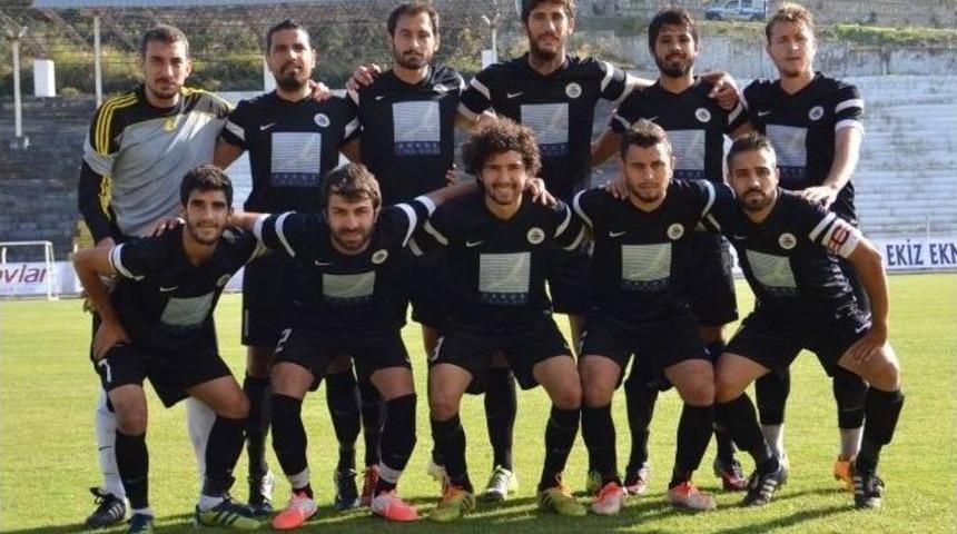 Kuşadası Gen&ccedil;likspor Liderliğini S&uuml;rd&uuml;rd&uuml;