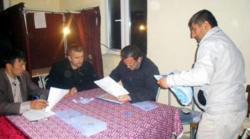 Serinyayla K&ouml;y&uuml; Referandumla Deliilyas Beldesine Katıldı