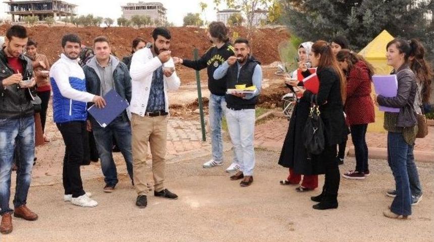 Kilis Protokol&uuml; Aşure G&uuml;n&uuml;nde &Uuml;niversitede Buluştu