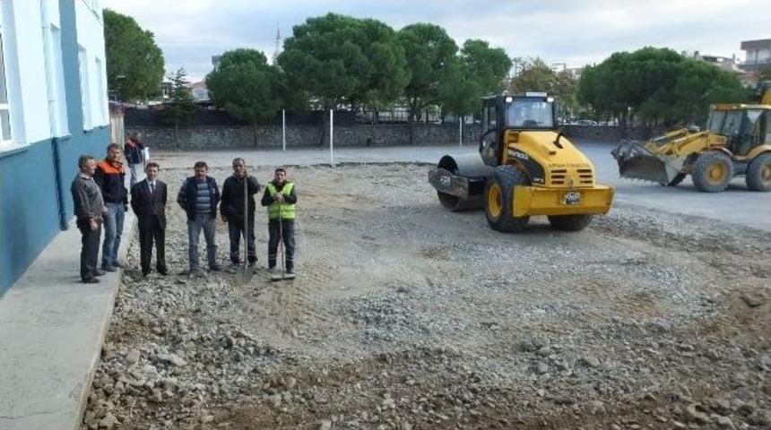 Burhaniye&rsquo;de Okullara Belediye Desteği