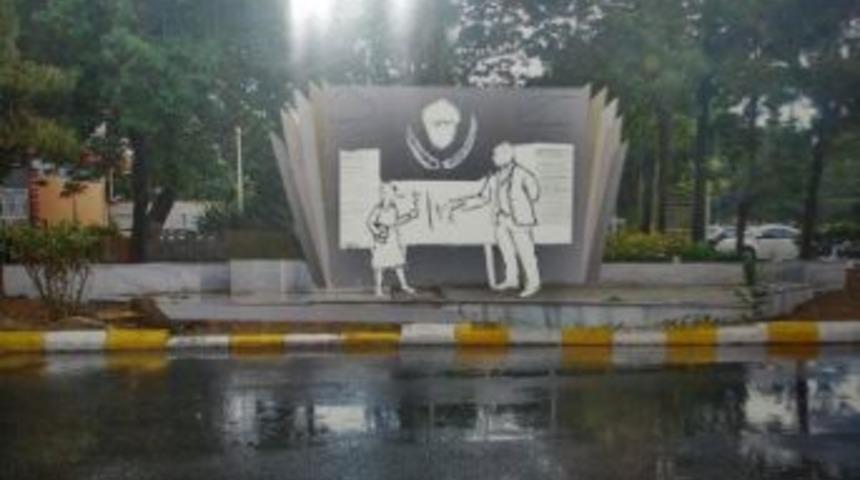 &Ccedil;erkezk&ouml;y Altıyol Kavşağına Atat&uuml;rk Heykeli Konulacak