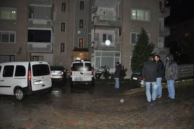 Seri Hırsızlar Bir Saatte 6 Daireye Girdi 1