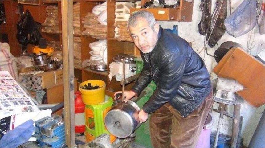 Babadan Kalma Kaynak&ccedil;ılık Mesleği İle Ailesini Ge&ccedil;indiriyor