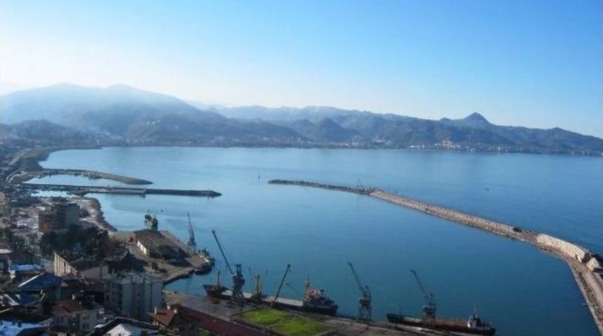 Chp&rsquo;li Yılmaz&rsquo;dan Giresun Limanı&rsquo;nı Ekonomiye Kazandırmak İ&ccedil;in Lobi &Ccedil;alışması &Ouml;nerisi