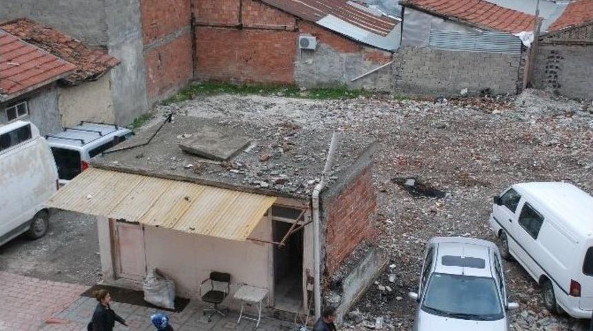 Esnaf İ&ccedil;in Tuvaleti Yıkmadı