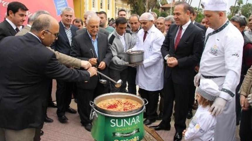 Sunar Grup, 5 Bin Kişiye Aşure Dağıttı