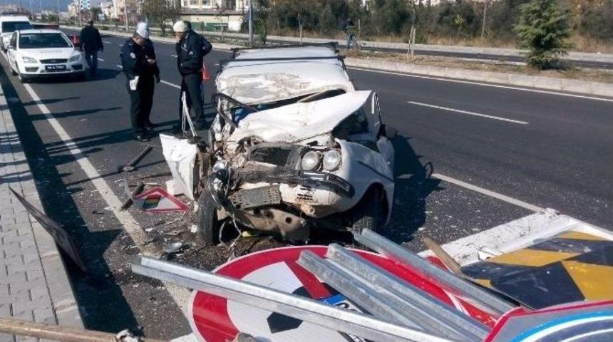 Edremit&rsquo;te Zincirleme Kaza: 1 Yaralı