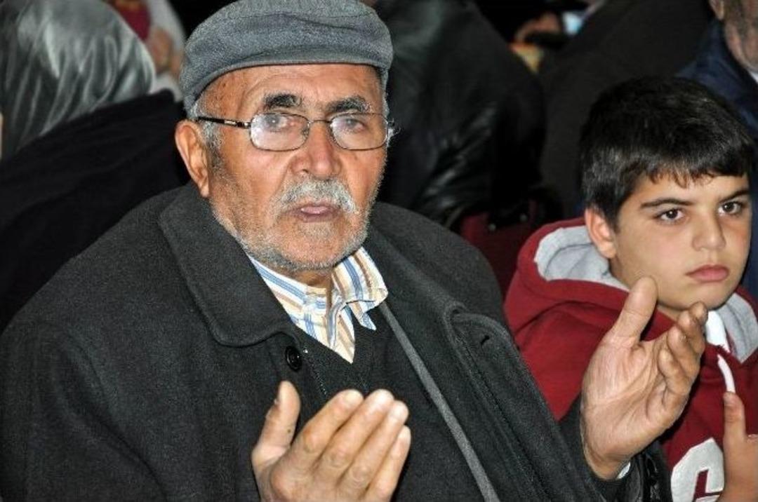 Sivas&rsquo;ta Kerbela Şehitleri İ&ccedil;in G&ouml;zyaşı D&ouml;k&uuml;ld&uuml;