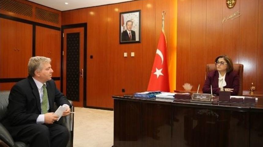 Madde Bağımlısı Gen&ccedil;ler Hayata Kazandırılıyor