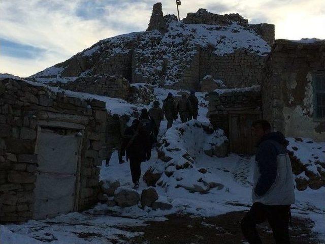 Van’da Kaybolan Nehir’i Arama Çalışmaları Yeniden Başladı