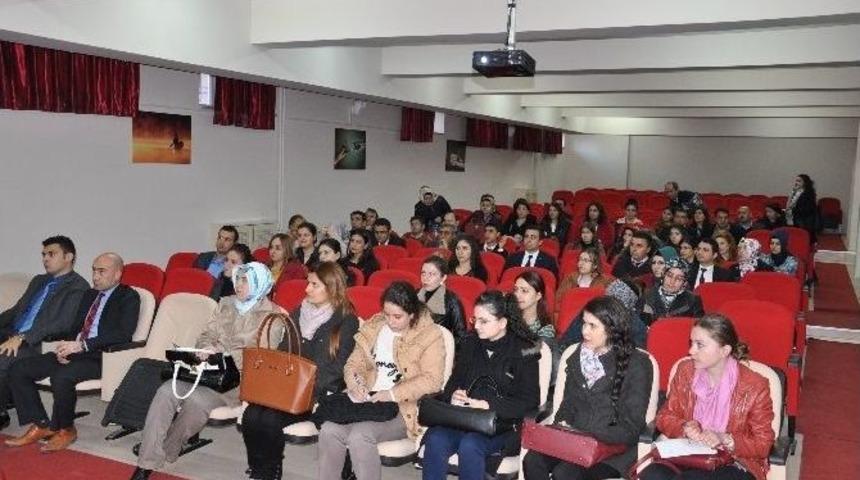 &Ouml;ğretmenlere Dyned İngilizce Sistemi Anlatıldı