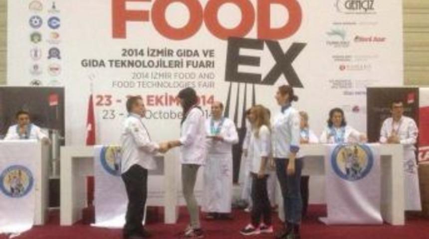 Turizm Fak&uuml;ltesi &Ouml;ğrencileri Foodex&rsquo;e Katıldı