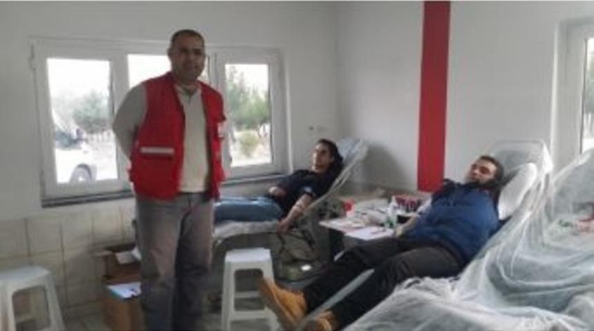 Elmalı Myo Kan Bağışı Kampanyasına Katıldı