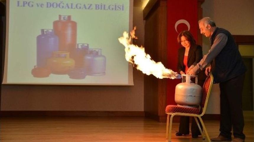 Konyaaltı Belediyesi&rsquo;nde Uygulamalı Yangın Ve İlk Yardım Eğitimi