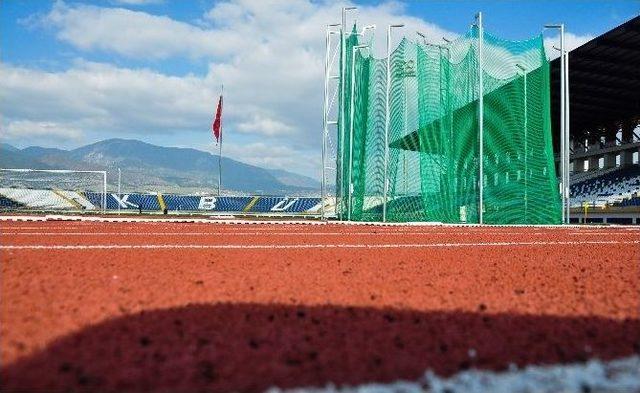 Ay Yıldız Stadyumu Uluslararası Organizasyonlara Açıldı