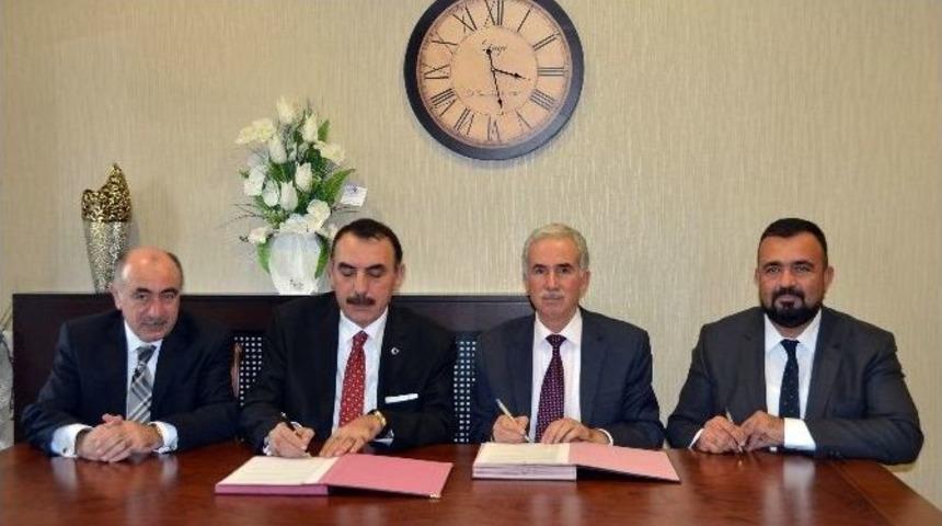 Kırıkkale &Uuml;niversitesi T&uuml;rkiye T&uuml;m Emlak&ccedil;ılar Federasyonu İle Protokol İmzaladı