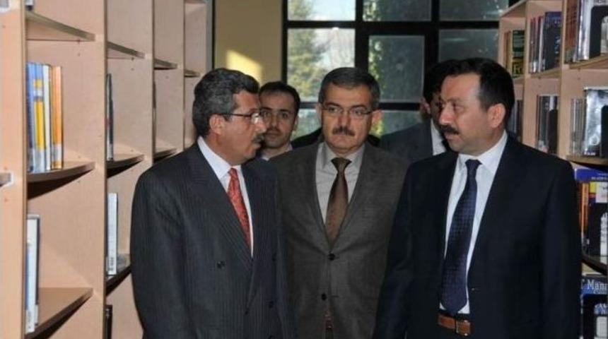 Sel&ccedil;uk &Uuml;niversitesi Merkez K&uuml;t&uuml;phanesinde Yeni D&ouml;nem