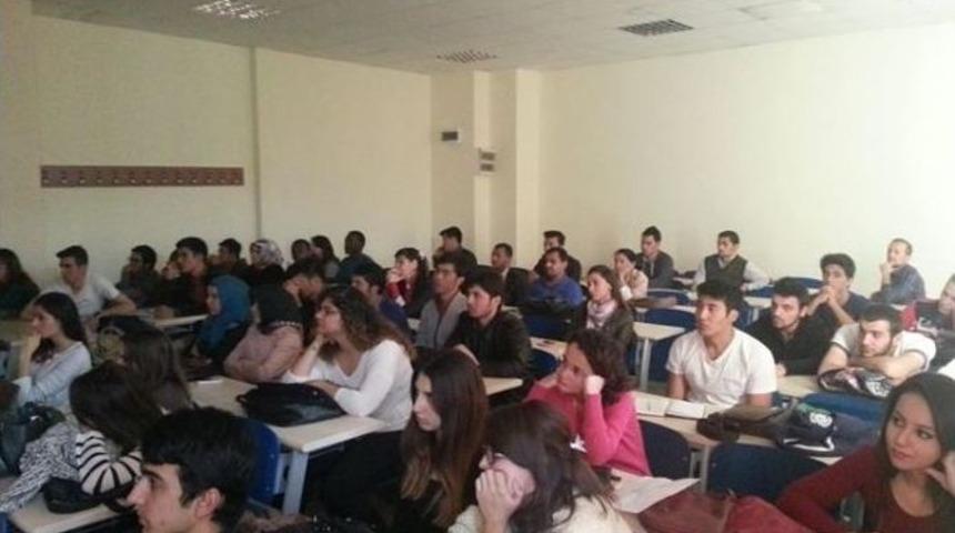 Pa&uuml;&rsquo;de Uluslararası &Ouml;ğrenci Sayısı Artacak