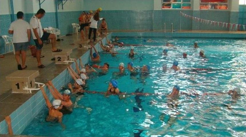 Adıyaman&rsquo;da, Yaz Kış Y&uuml;zmeye Devam