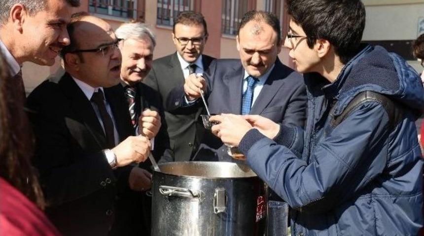 Kadir Has Anadolu Lisesi&rsquo;nde Aşure Etkinliği