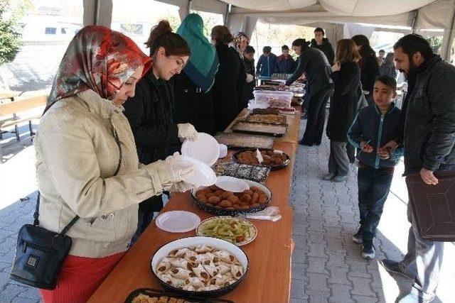 Kulu’da Okul Ve Öğrenciler Yararına Kermes