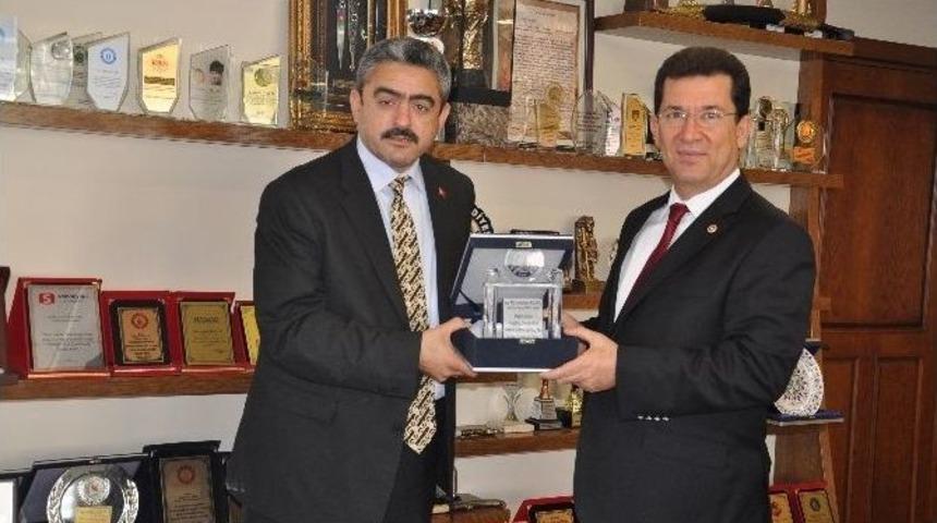 Başkan Alıcık&rsquo;dan Kılın&ccedil;&rsquo;a Plaket