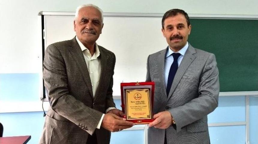 Hayırsever İşadamından &Ouml;ğrencilere Yardım