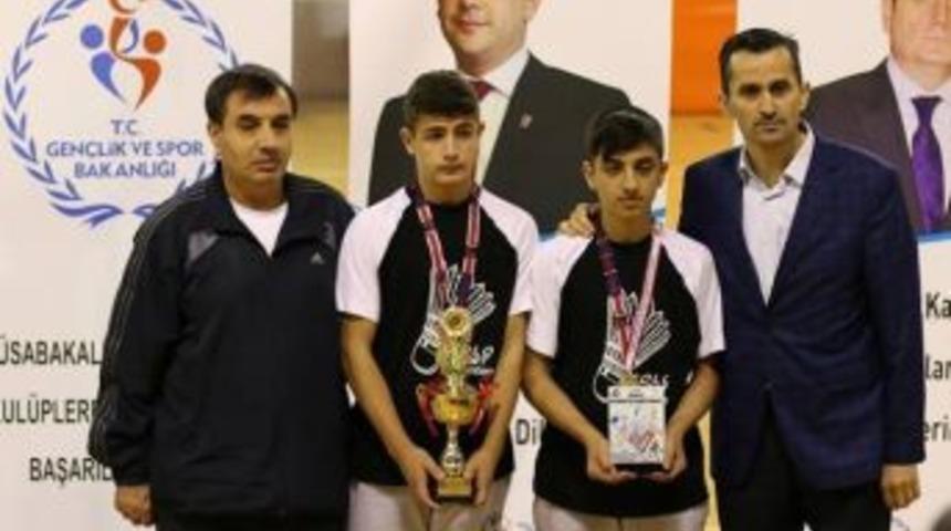 Badminton&rsquo;da B&uuml;y&uuml;k Başarı