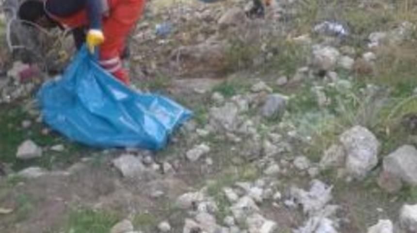 B&uuml;y&uuml;kşehir Belediyesi Eğil Kalesi Ve &Ccedil;&ouml;pl&uuml;k Alanları Temizledi