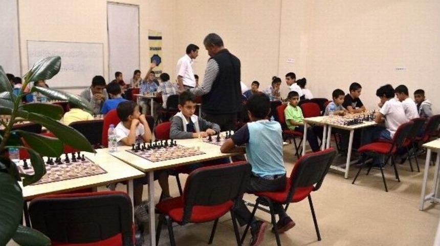 Diyarbakır’da 4. Satranç Turnuvası Heyecanı