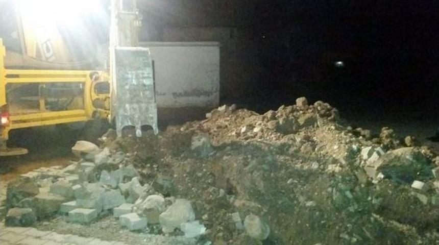 Şırnak&rsquo;ta Ydg-h&rsquo;liler El Koydukları Kep&ccedil;elerle Hendek Kazdı