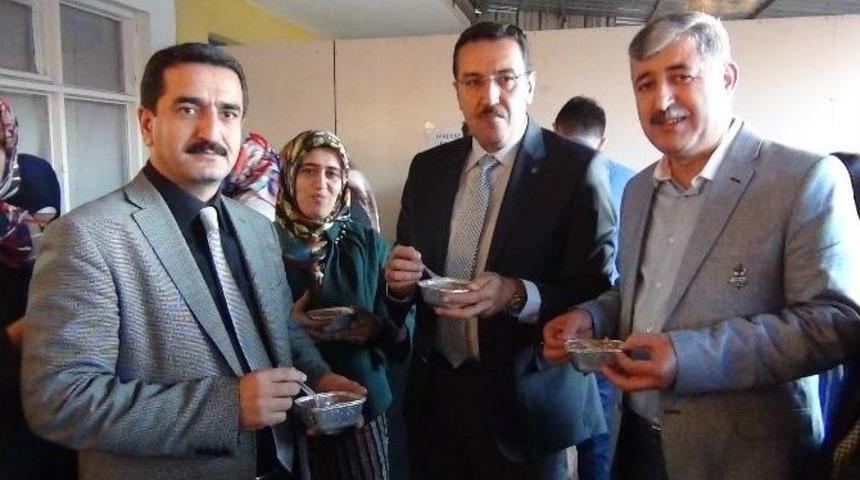 Ak Partili Kadınlar Aşure Etkinliği D&uuml;zenledi