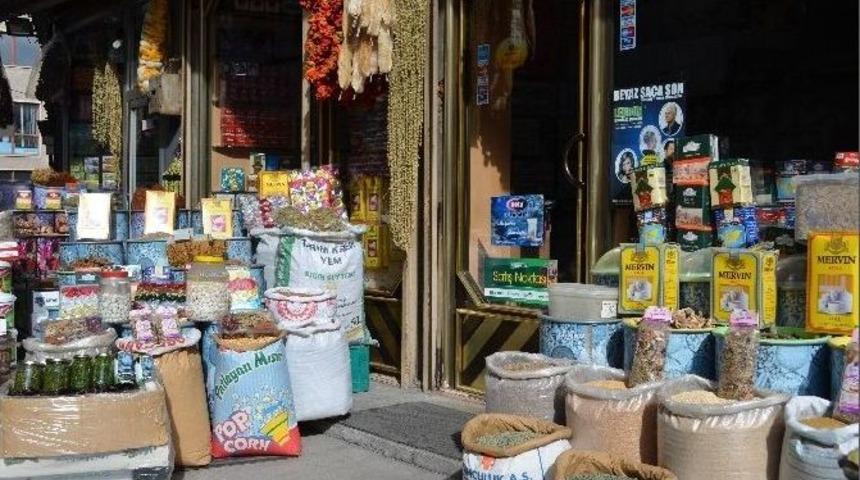 Soğuk Havanın Gelmesiyle Vatandaş Aktarlara Akın Etti