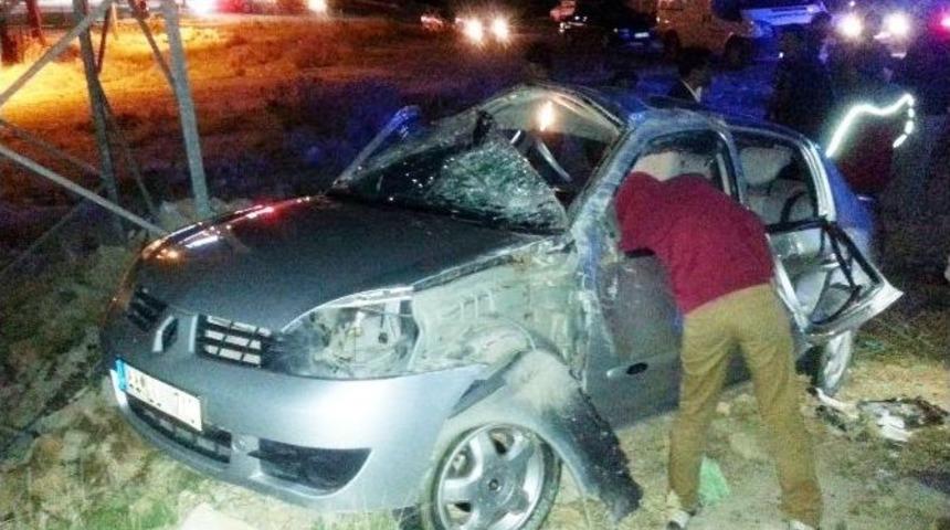 K&ouml;peğe &Ccedil;arpmamak İsterken Aracıyla Takla Attı: 6 Yaralı