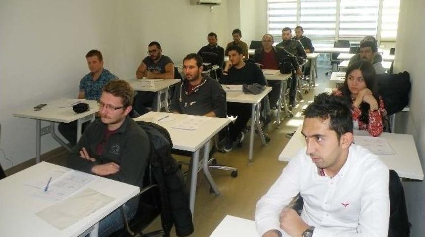 Mmo Şantiye Şeflerini Eğitiyor