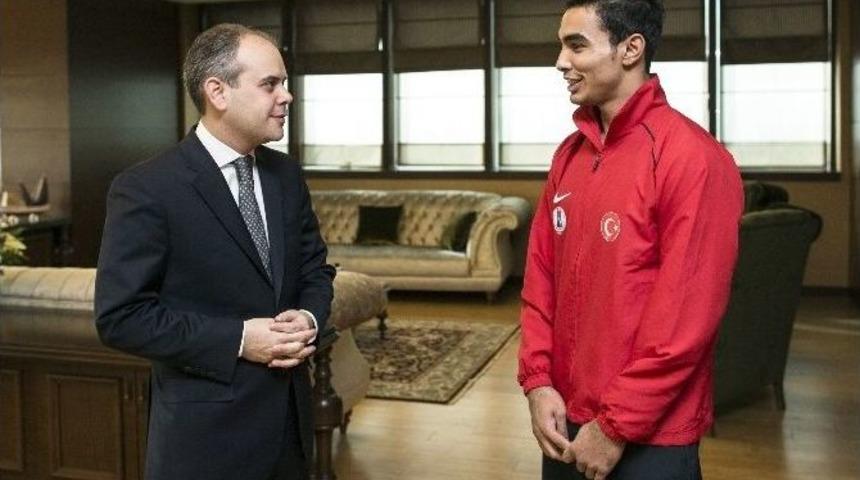 Spor Bakanı Kılı&ccedil;, Ferhat Arıcan&rsquo;ı Kabul Etti