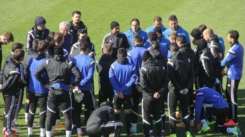 Kardemir Karab&uuml;kspor&rsquo;da, Galatasaray Ma&ccedil;ı Hazırlıkları Başladı