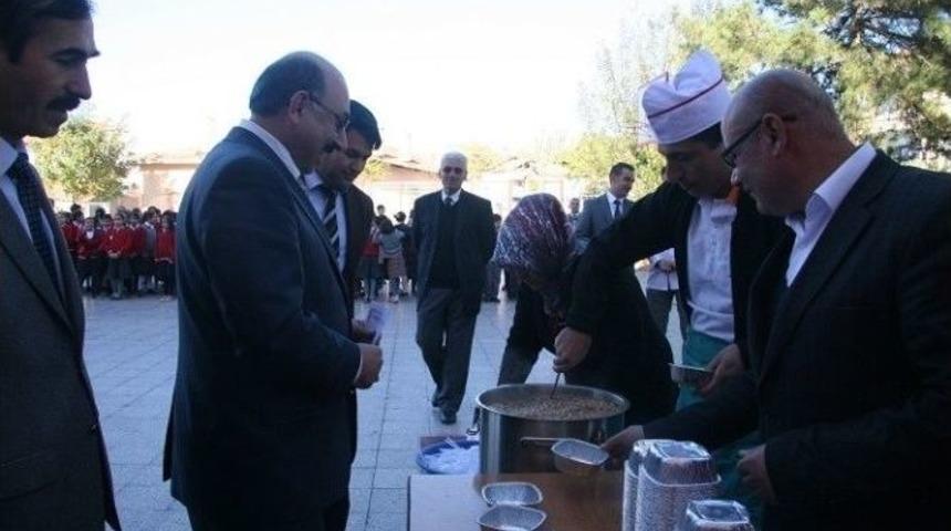 H&uuml;rriyet Ortaokulu&rsquo;nda Aşure G&uuml;n&uuml; Etkinliği