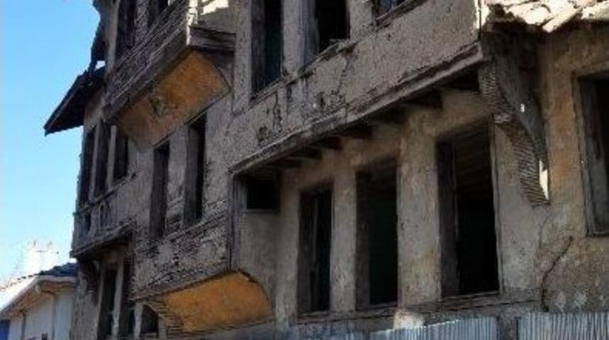 Metruk Evlere &Ccedil;&ouml;z&uuml;m Bulunamıyor