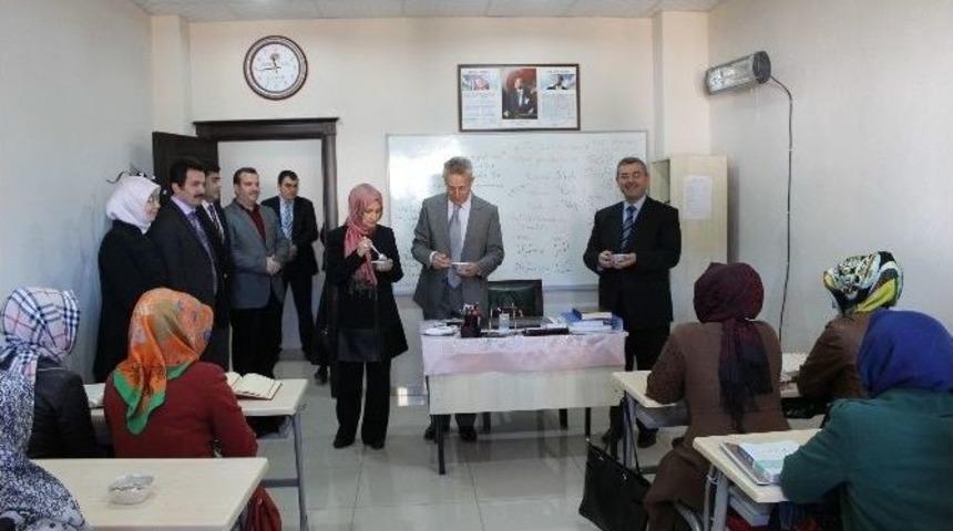 Kız Kur&rsquo;an Kursu&rsquo;nda Aşure Etkinliği