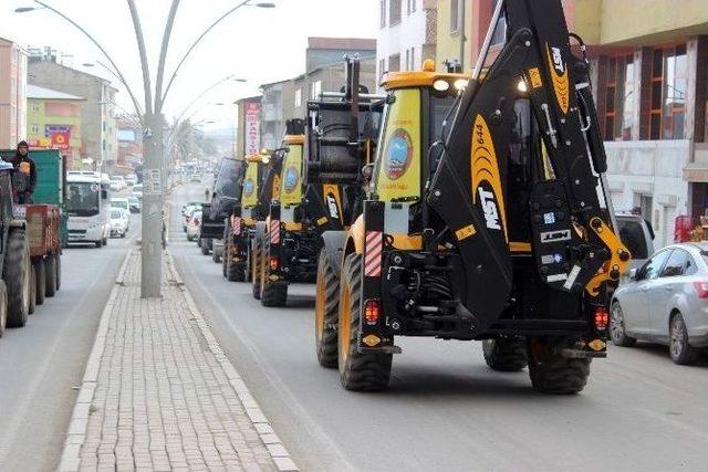 Ağrı Belediyesi Filosuna 10 Yeni Araç Kattı