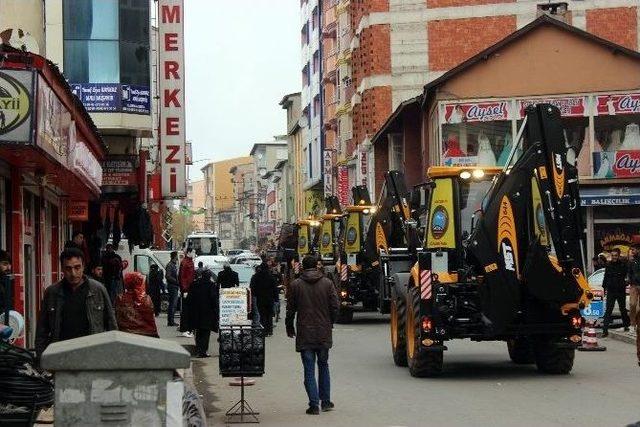 Ağrı Belediyesi Filosuna 10 Yeni Araç Kattı