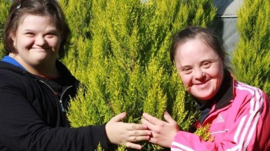 İzmirli Ormancıların &Ccedil;ok &Ouml;zel Konukları