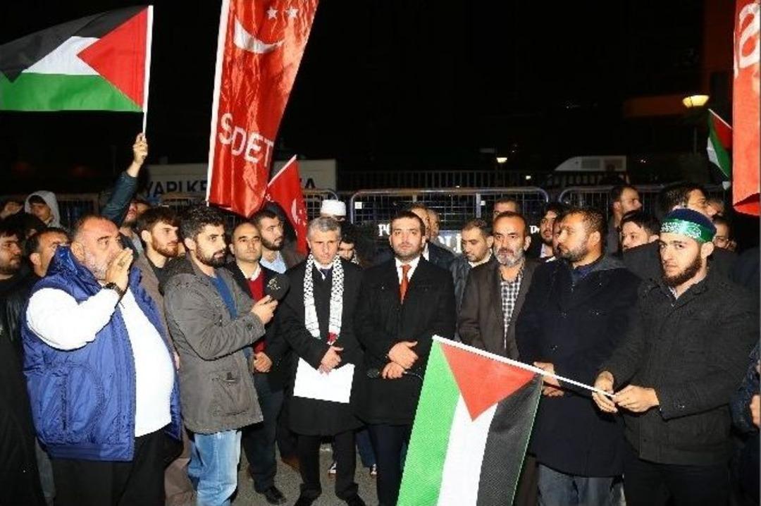 İsrail G&uuml;venlik G&uuml;&ccedil;lerinin Mescid-i Aksa&rsquo;daki Sert M&uuml;dahalesi Protesto Edildi