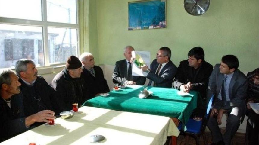 Vali Köylülerle Birlikte