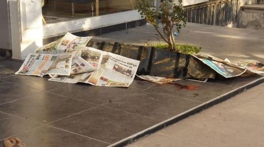 Y&uuml;ksekten D&uuml;şen Yaşlı Adam Hayatını Kaybetti