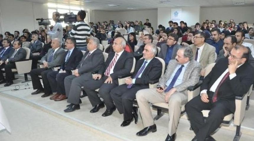 Ne&uuml;&rsquo;de T&uuml;rkiye Ekonomi Konulu Konferans