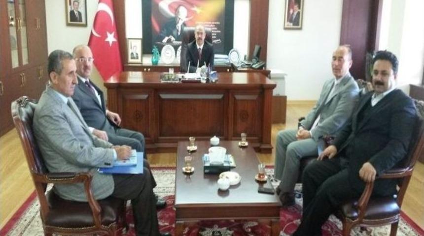 Vali B&uuml;y&uuml;kersoy, G&uuml;mr&uuml;k Ve Ticaret Bakanlığı Personellerini Kabul Etti