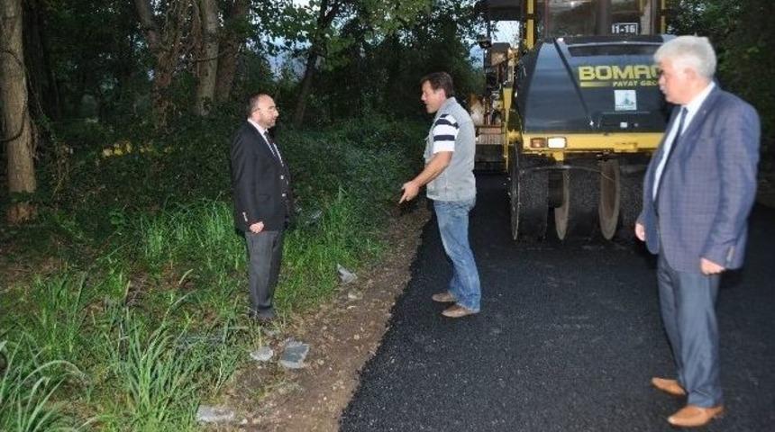 &Uuml;z&uuml;lmez, Suadiye&rsquo;deki Asfaltlama &Ccedil;alışmalarını Denetledi