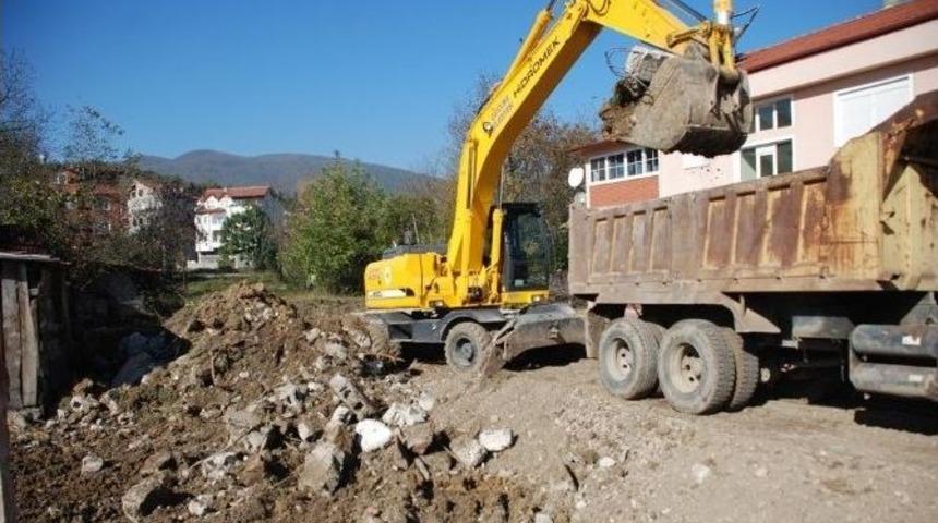 Pehlivanlar Mahallesinde Yeni İmar Yolu Yapılıyor